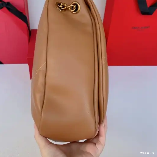4.3 JAMIE SUEDE IN YSL 0323